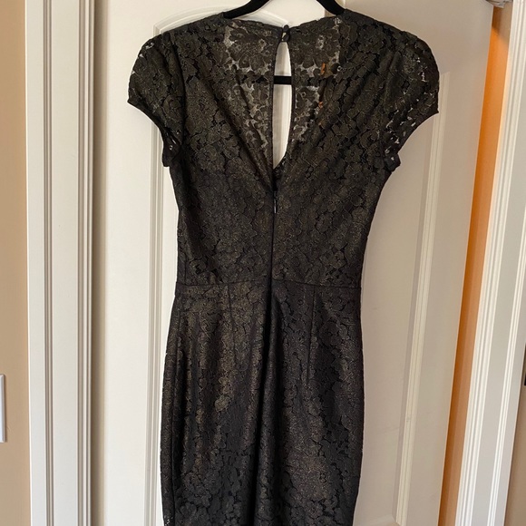 Bebe Scalloped Lace Dress - Picture 7 of 7